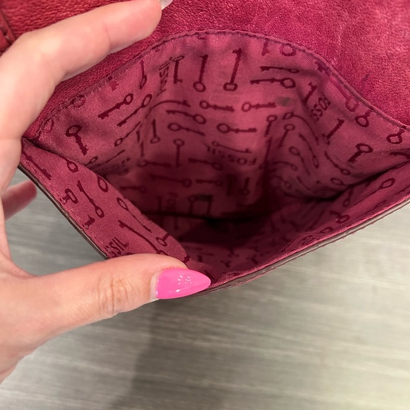 Fossil Red Leather Gold Key Vintage Crossbody Bag Purse - Picture 9 of 12